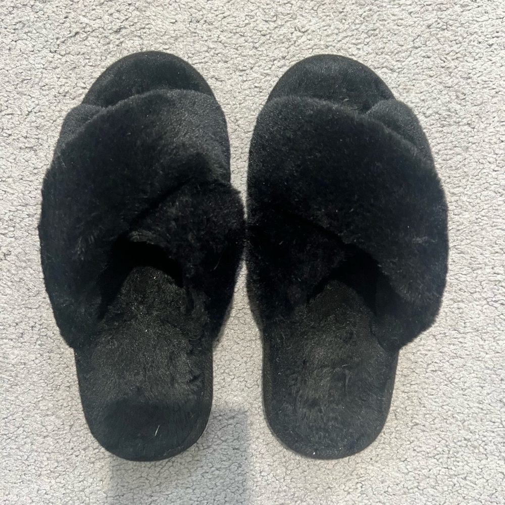 Amazon Fuzzy Slippers